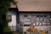 Faller Schwarzwaldhof mit 2 Figuren Jubiläumsmodell H0 